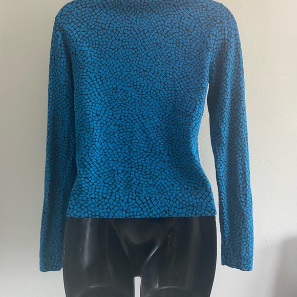 Diane Von Furstenberg sweater size medium - Picture 2 of 9